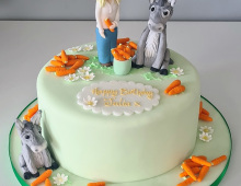 Adult-donkeys-carrots