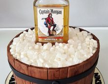 Captain-morgan-barrel-cake