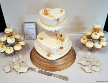 2-tier-cupcakes