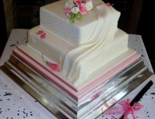 2-tier-drape-piping