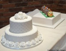 His-and-hers-wedding-cakes-2