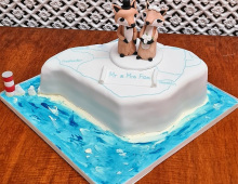 Isle-of-wight-fox-topper-cake