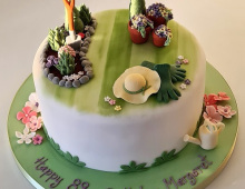 Adult-gardening-pots-hat-birthday