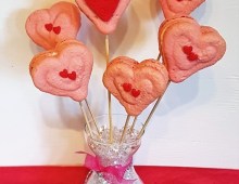 Heart-cake-pops
