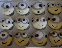 Minion-cup-cakes