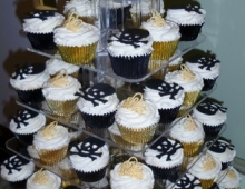 Skulls-tiaras-cup-cakes