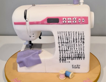 Sewing-machine-cake