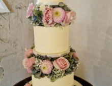 Buttercrean-tall-floral