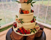 Three-tiered-semi-naked-fruit-flowers
