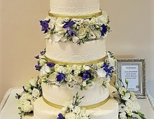 Classic-fine-icing-large-floral-spacers