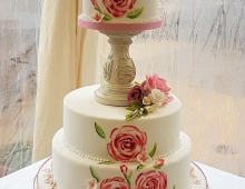 Painted-roses-pillar