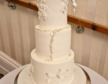 Wedding-three-tiers-classic-style