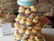 Hawaiian-cupcakes
