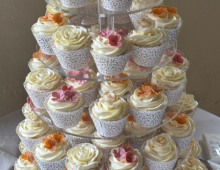 wedding-cupcakes-autumn-close-up