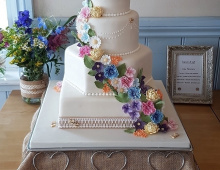 4-tiers-stacked-floral