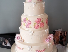 5-tier-stack-roses