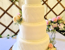 Four-tier-wedding-icing-quilted
