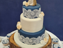 Wedding-blue-lace-icing
