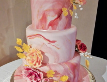 Wedding-three-tiers-marble-pink-white